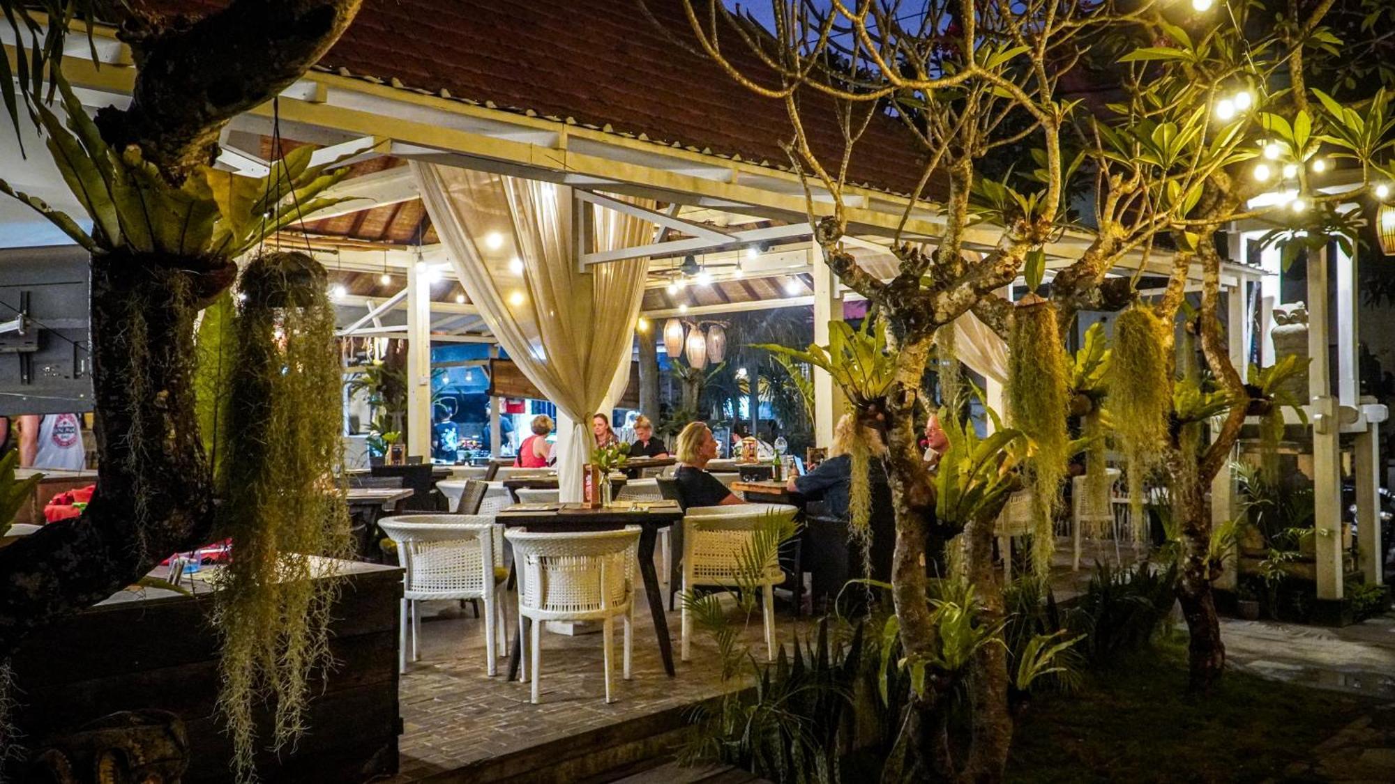 彭杜克巴鲁纳素馨花酒店 蓝梦岛 外观 照片